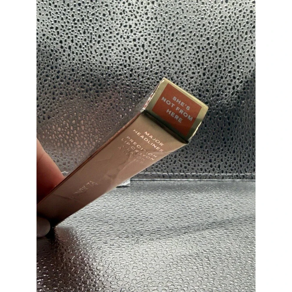 PATRICK TA Major Headlines Precision Lip Crayon She's Not From Here (Orange Red)